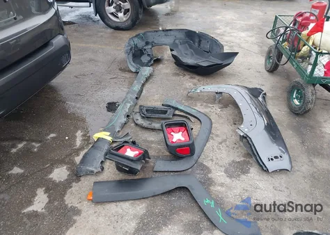 2017 Jeep Renegade Altitude 4X4 from USA, damaged, VIN ZACCJBBB3HPF17836